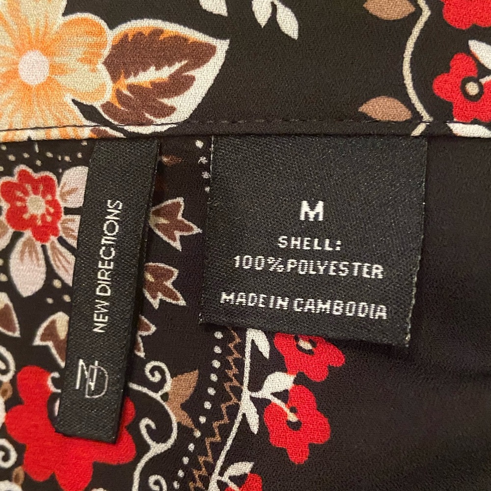 New Directions Black Floral Tunic Top Size M - Picture 14 of 16